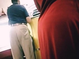 Chubby Arab Marocain Nuisance di Overheated djellaba