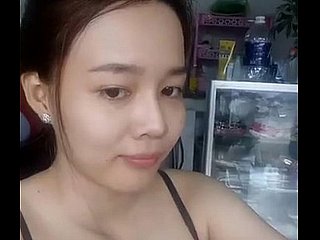 Dễ thương châu Á trên cam