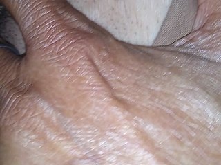 Scruffy pussy sex closeup with pussy sound