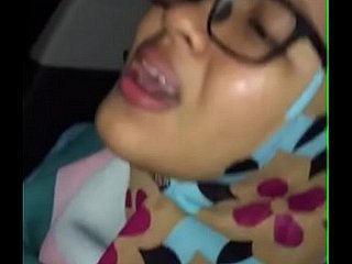 Awek melayu tudung kena jolok dengan B kereta dalam