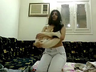Pakistanlı Cutie banyoda seks yapmaktan hoşlanıyor