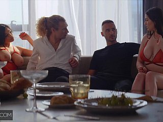 Dispirit cena de amigos se convirtió en un grupo joder underbrush marido intercambiando