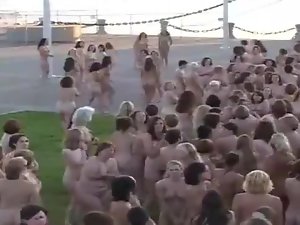 پانچ ہزار بیویاں ننگے باہر SLUTS