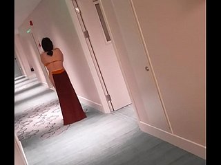 Dom de Pékin : un esclave chinois se promène dans un hôtel