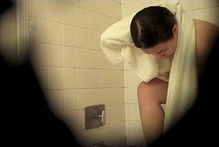 Charmaine Tắm Voyeur Video