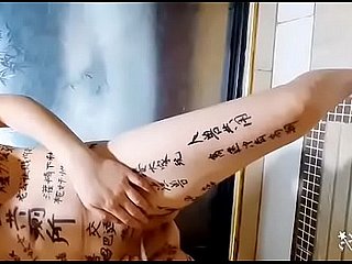精厕贱妻调教 戴狗链子 露出 尿尿 双洞齐插 剃毛 洗澡 内射
