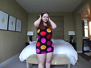 عميق ذو حنجرة BBW أحمر الشعر الزنجبيل رودس المصات الديك ويحصل مارس الجنس