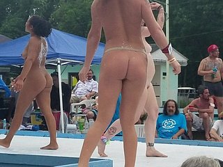 Approach Go garotas nuas em Nudes a Poppin 2019