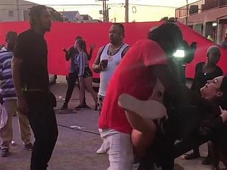 ブラックブルPT.2ホワイトガールクレイジー性的なダンス
